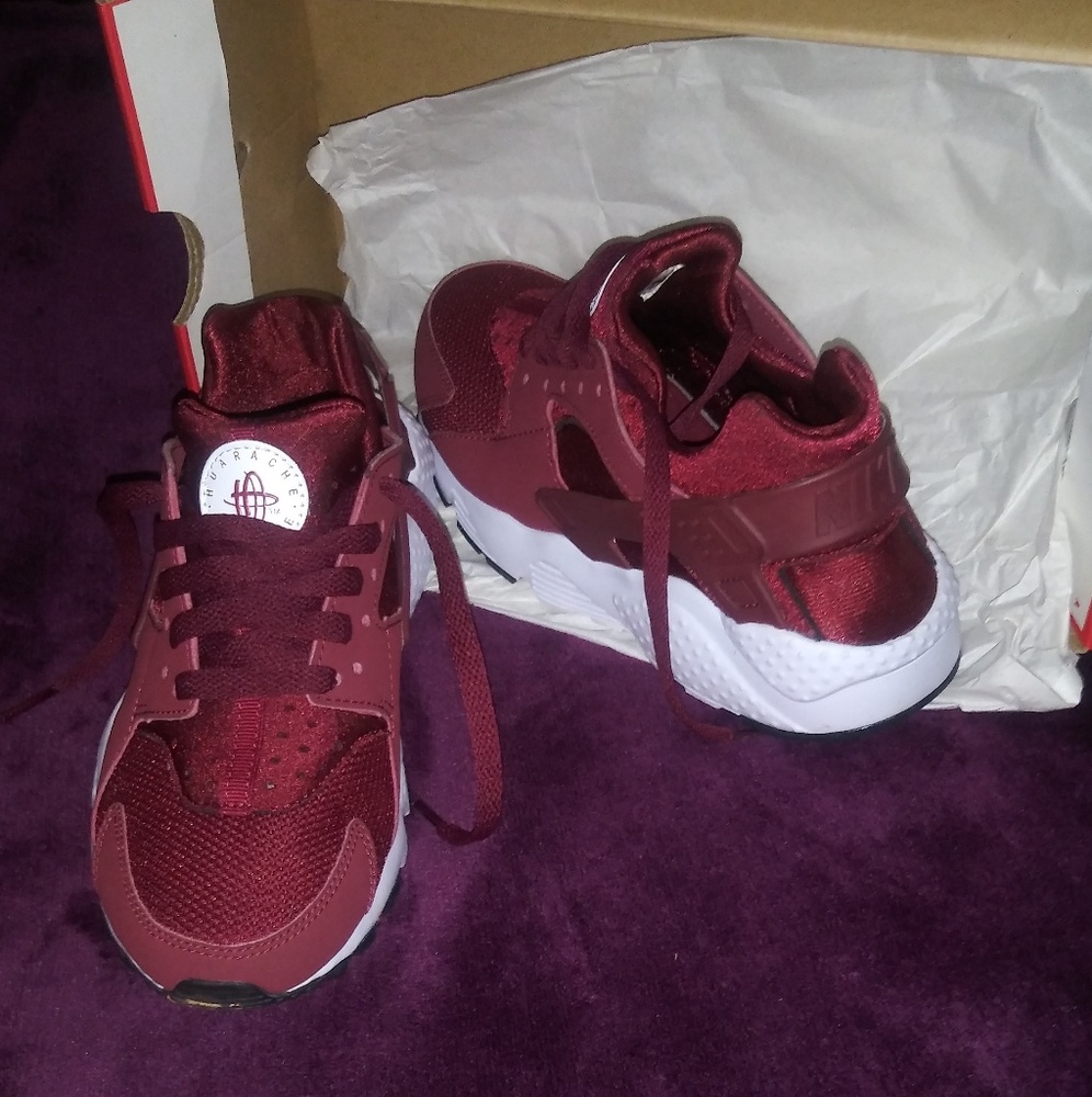 Boys shoes